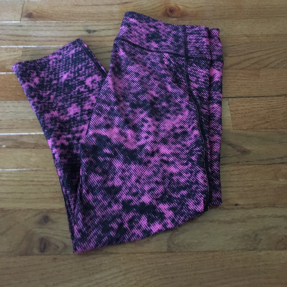 Under Armour crops